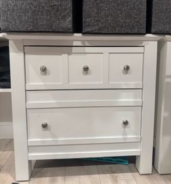 WHITE WOODEN NIGHTSTANDS x2