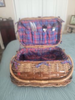 Wicker Picnic Basket with Cutlery