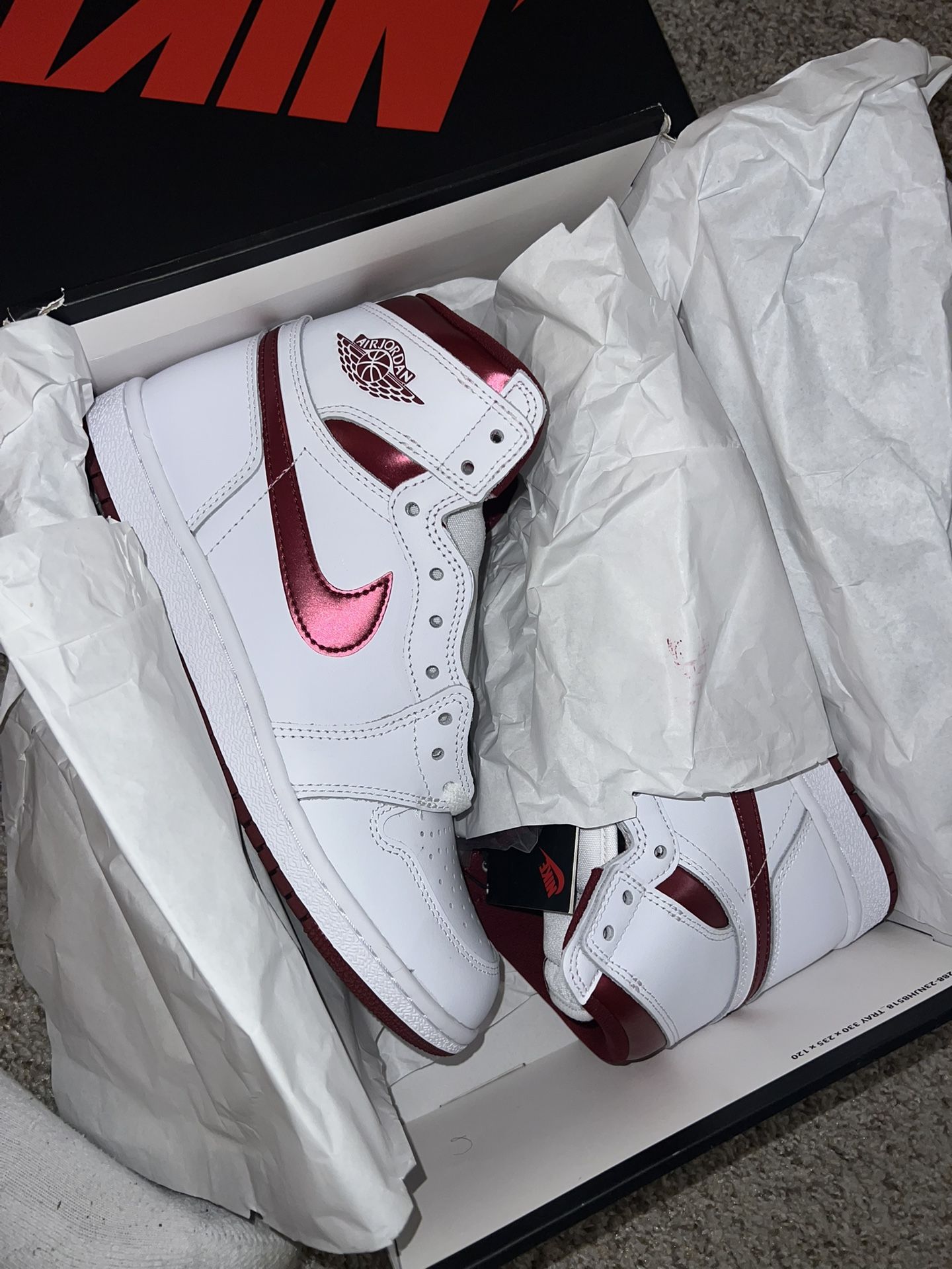 Air Jordan 1 OG 85 Metallic Burgundy Size 8.5