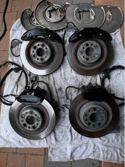 Tesla Model S Plaid OEM complete brake set