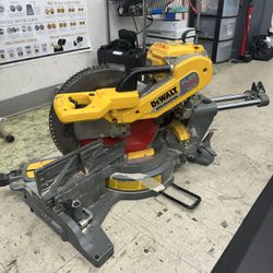 Dewalt DHS790 Miter Saw (USED)