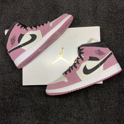 AIR JORDAN 1 MID SE (Light Mulberry) [  9.5  &  10.5 Men’s ]