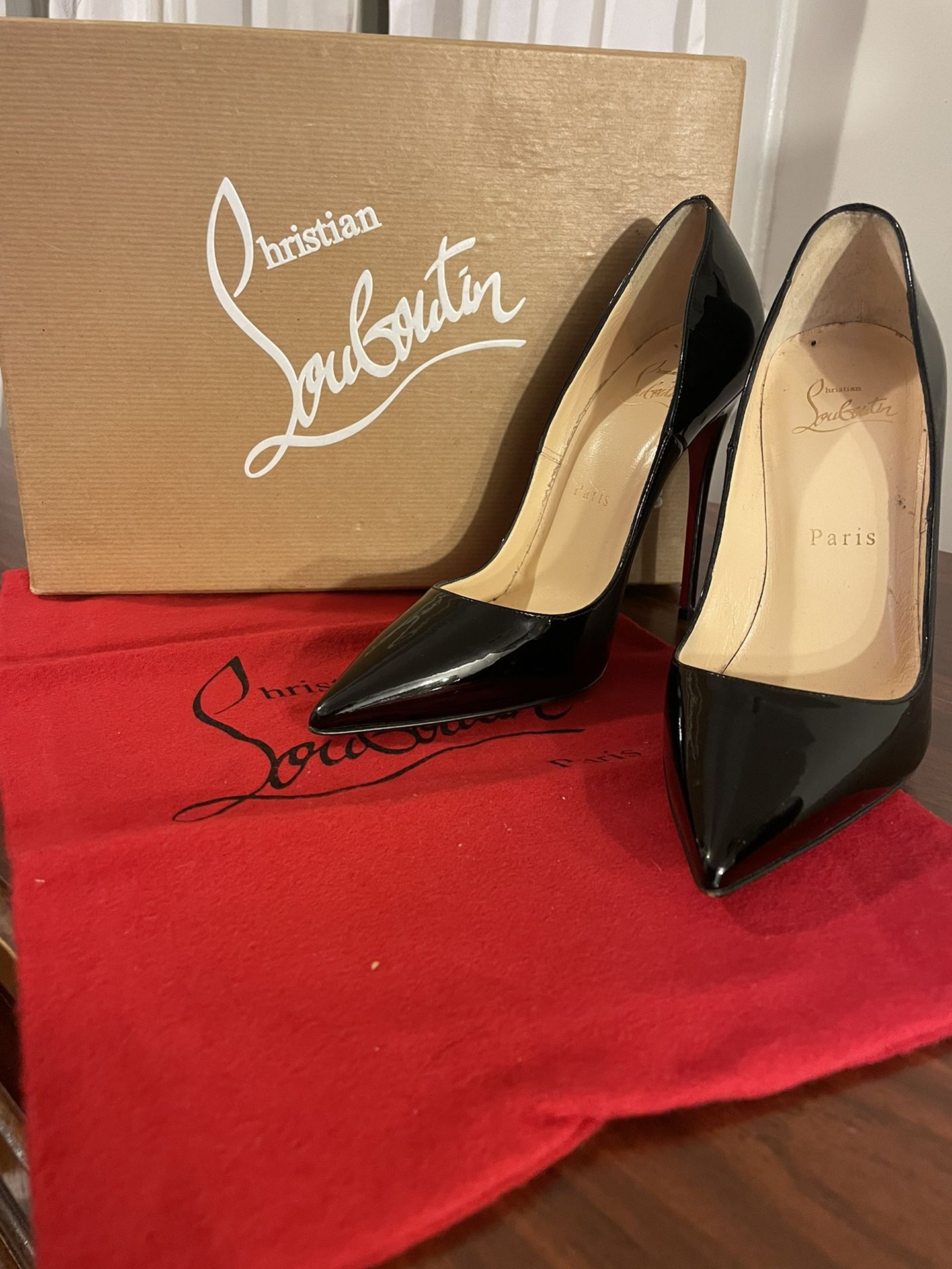 Christian Louboutin - So Kate Pumps