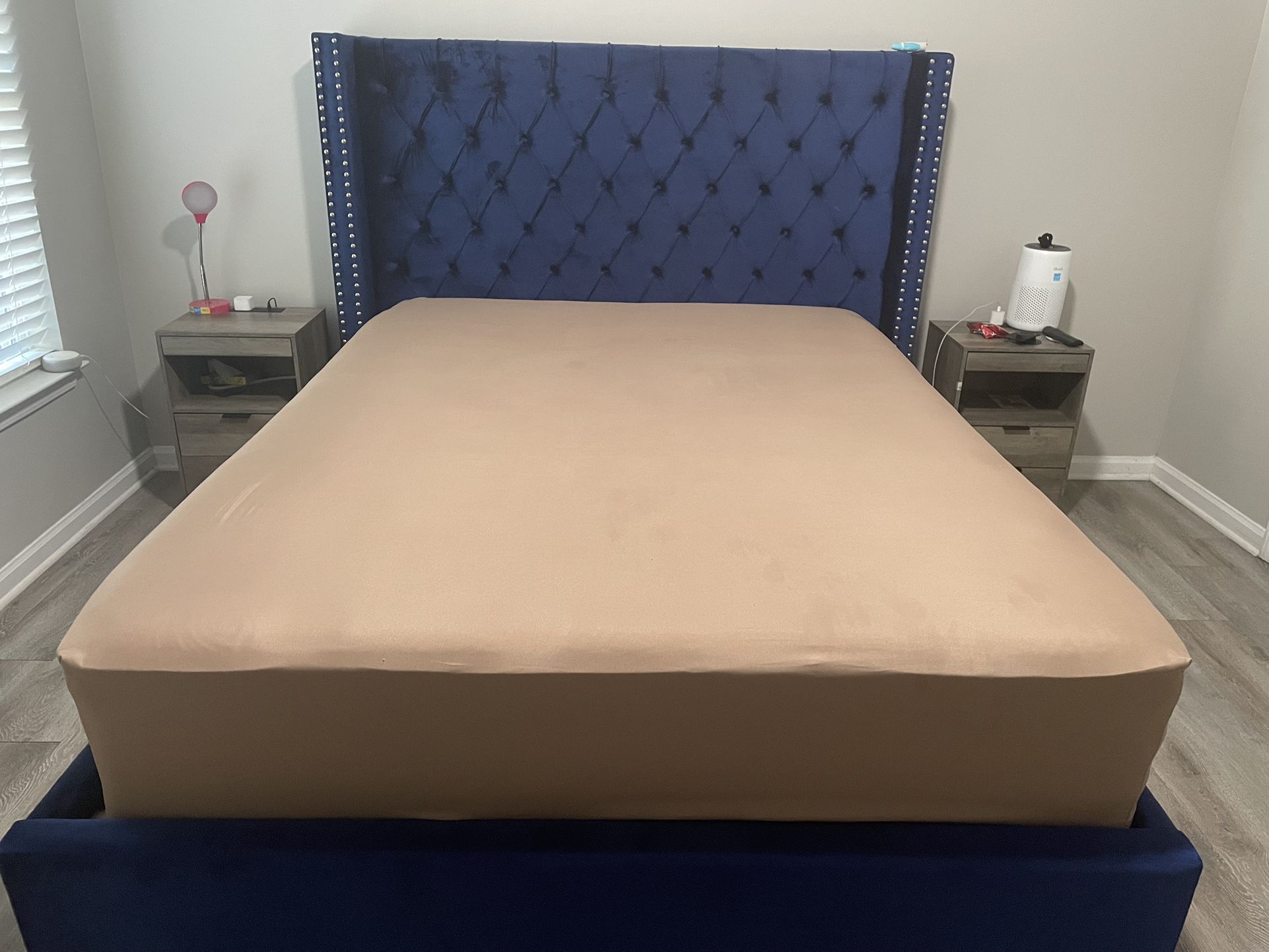 Upholstered Queen Size Bed