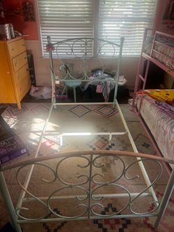 Twin Size Bed Frame – $20 – Wayfair – Pickup in National City – Disassembled