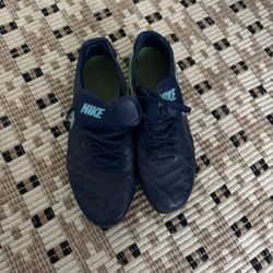 Tiempo Legend Size 9.5