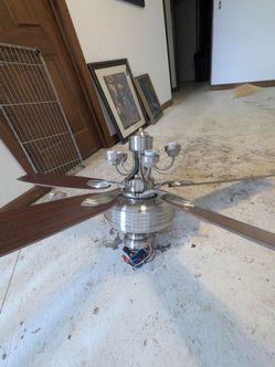 52' Harbor Breeze ceiling fan with light