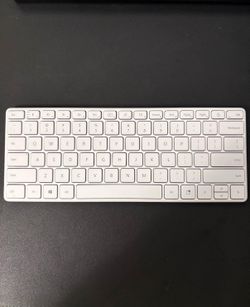 Microsoft Surface Keyboard * USED - ACCEPTABLE *