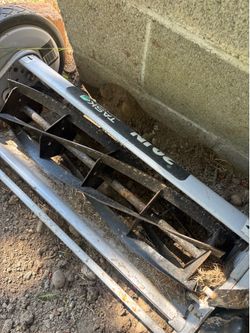 Push lawnmower