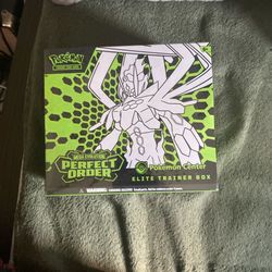 Pokemon Center Etb: Perfect order