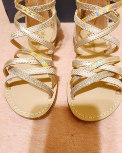 Girl sandels
