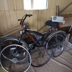 29 In With A Halfway Done DIY Electric Kit With Extra Rims Schwinn 29 Inch Bike In Good Condition