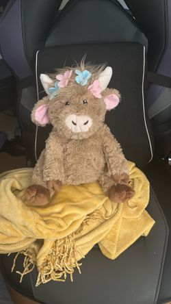 Gigglescape Highland Cow Plush with Flower Crown – Super Soft