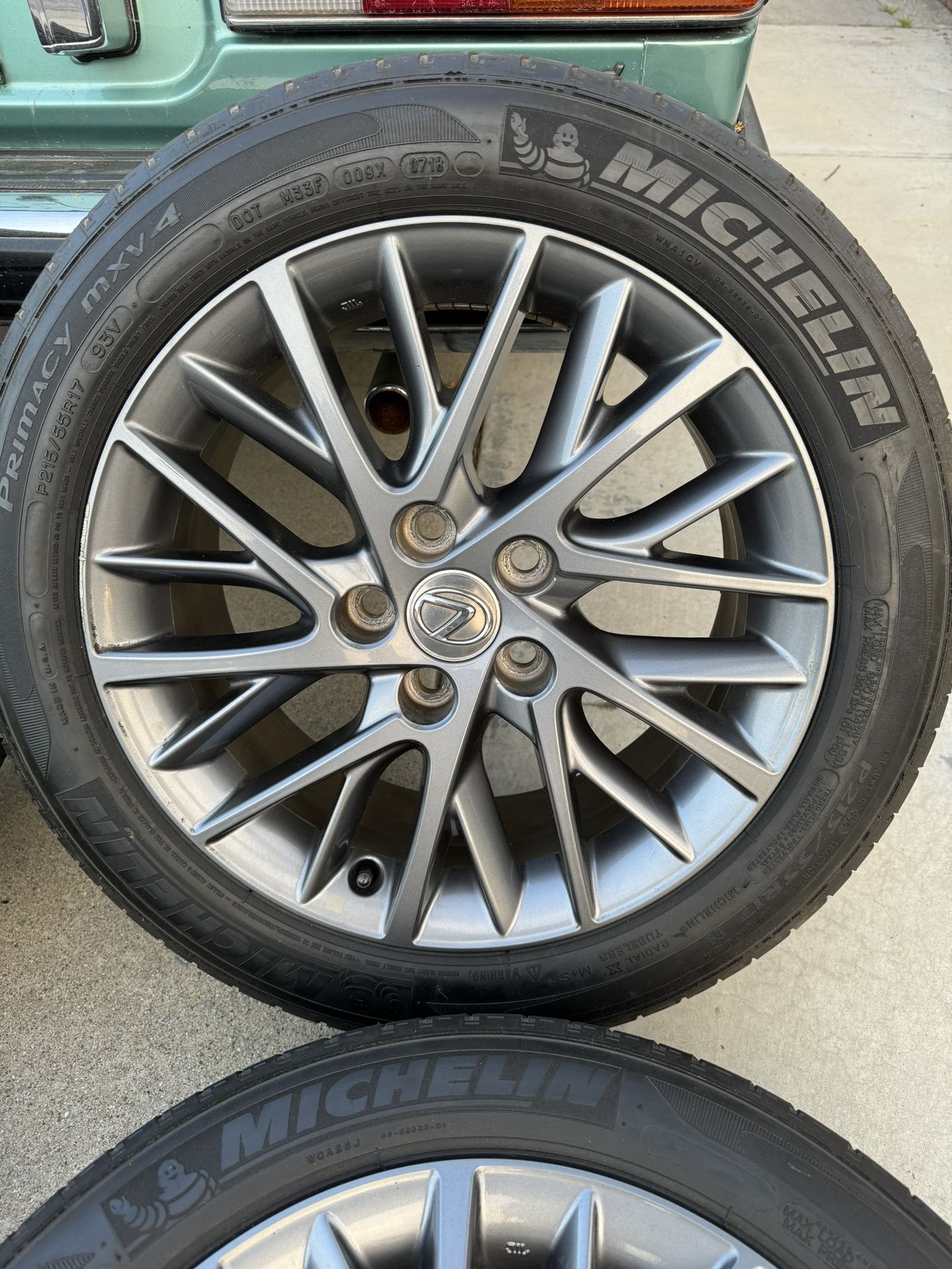 Lexus ES 350 Wheels Rims Tires