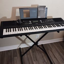 Yamaha PSR-E363 Portable Keyboard With Stand