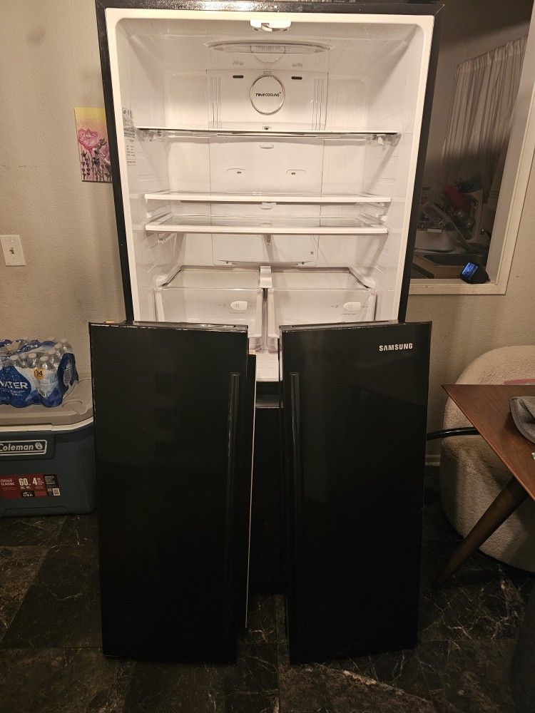 Samsung Refrigerator. 