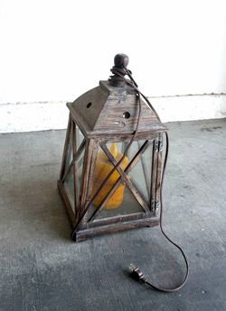 Lantern perfect for the holidays