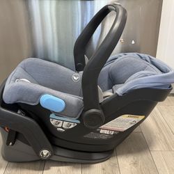 Uppababy Mesa Car seat 