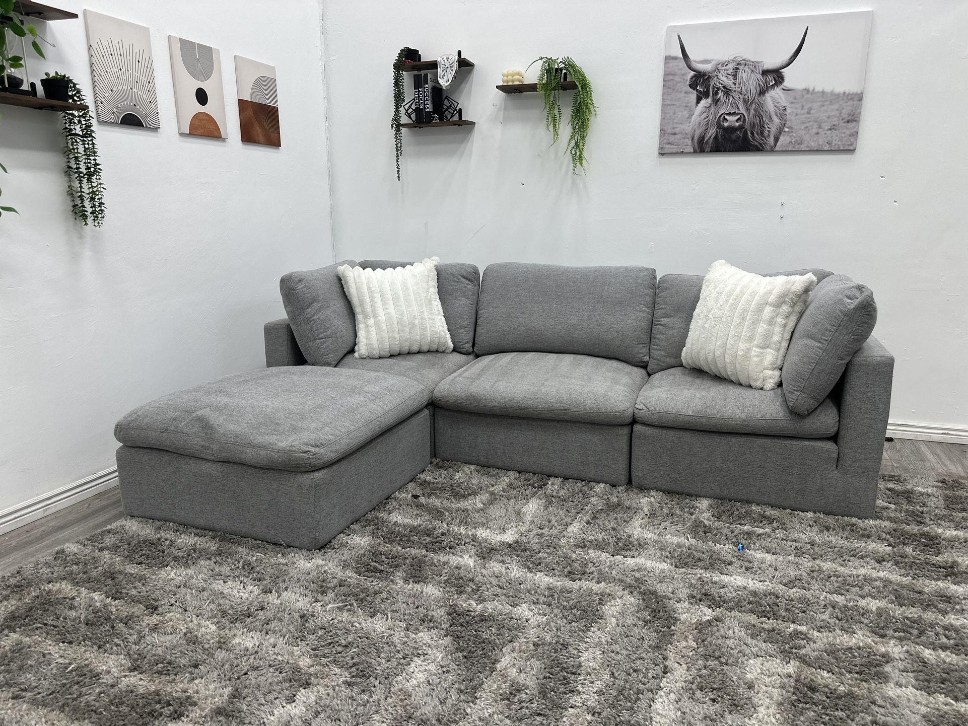 Gray Sectional Couch - Free Delivery 🚛