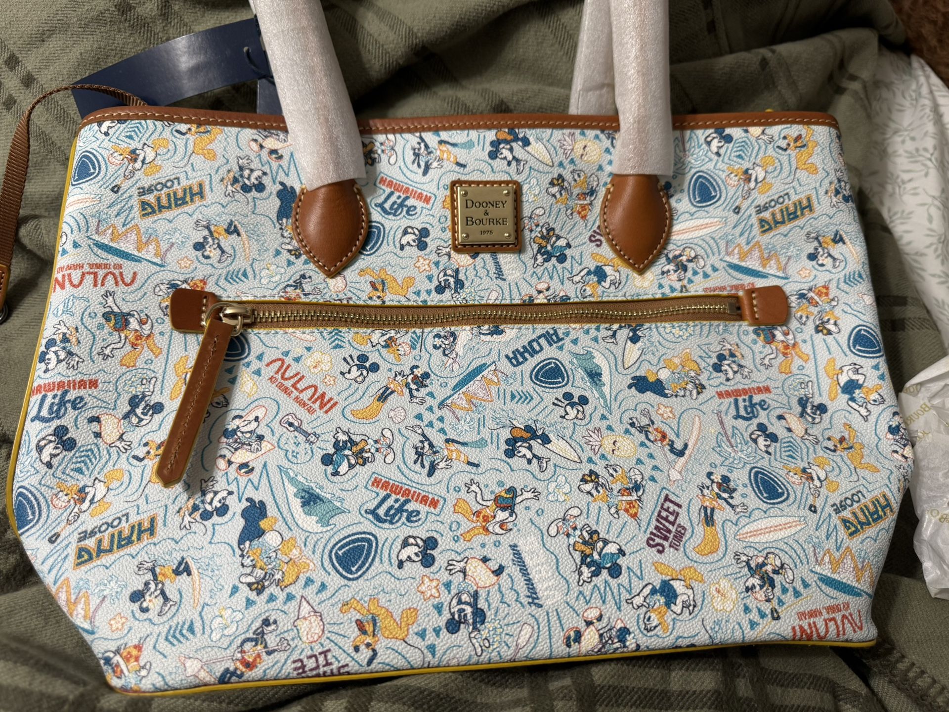 Dooney and Burke Aulani tote bag