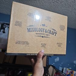Mixology & CRAFT whiskey Set