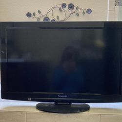 36” Panasonic Flat TV