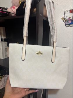 White coach tote bag