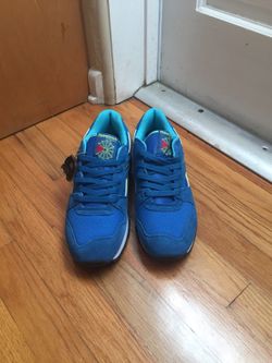 Mens Blue Reebok Sneakers (new). Size 10
