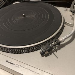 Technics Turntable