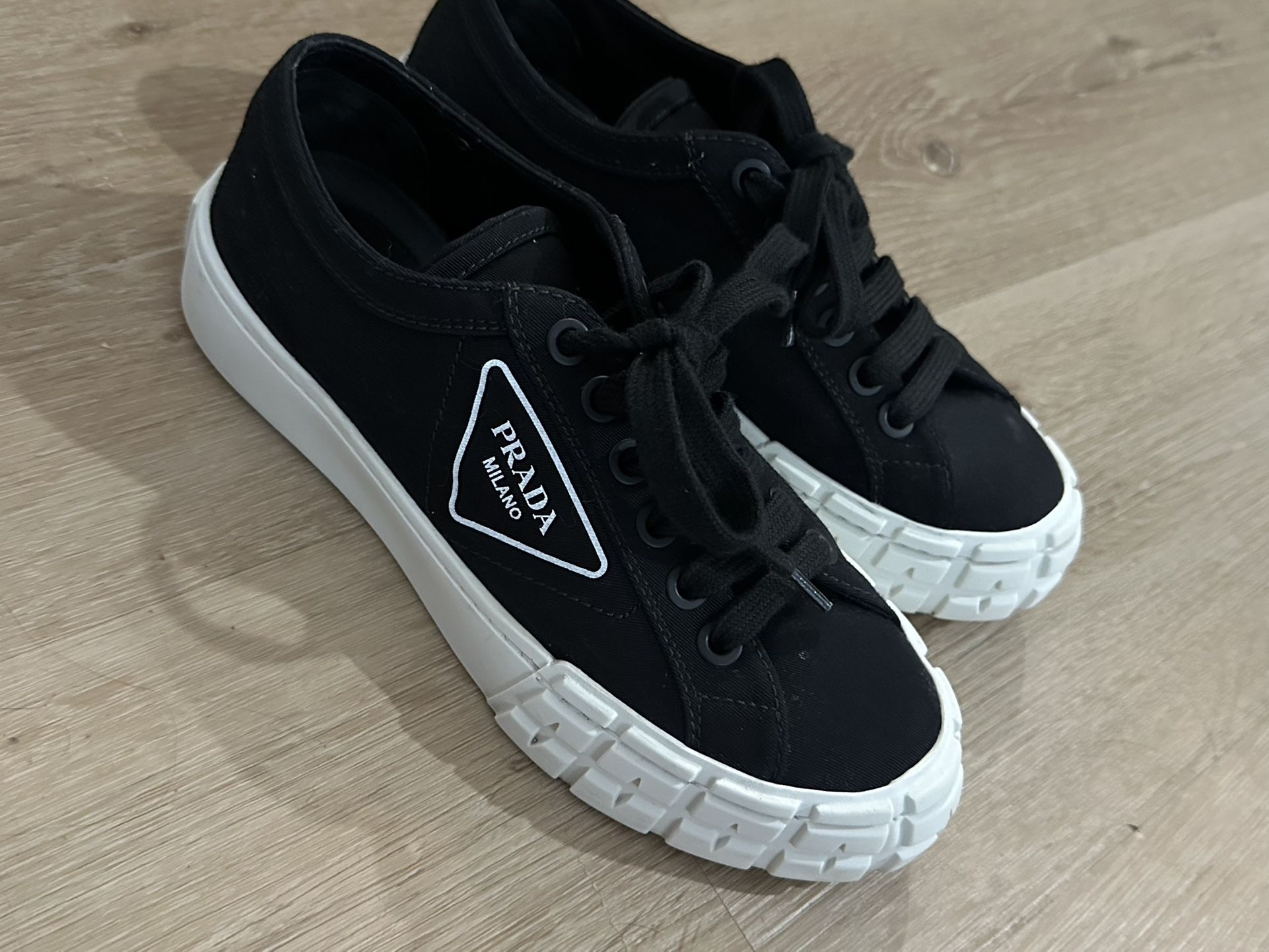 Women’s Prada Sneakers Size 37
