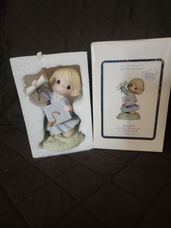 Precious Moments  FIGURINE