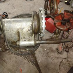 Rigid 300 Pipe Cutting And Threading Tools