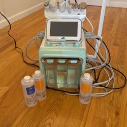 Hydrafacial Device By Bruun Beauty & Extra Solution 
