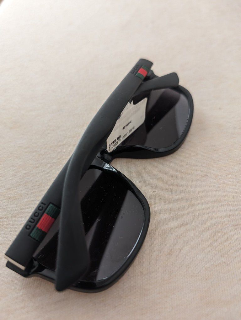 Gucci Black Red And Green Sunglasses New 