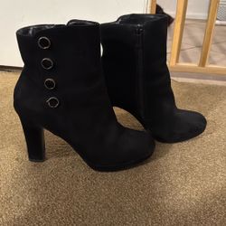 Black Low Boots Suede 