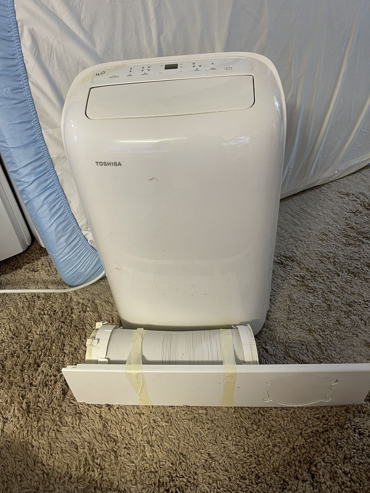 Portable AC Toshiba 10 K BTU !!