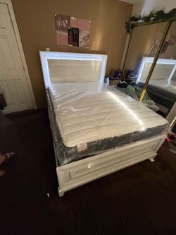 Bed & Chest