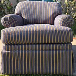 Couch Set: Club chair and foot rest