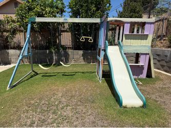 free play ground set