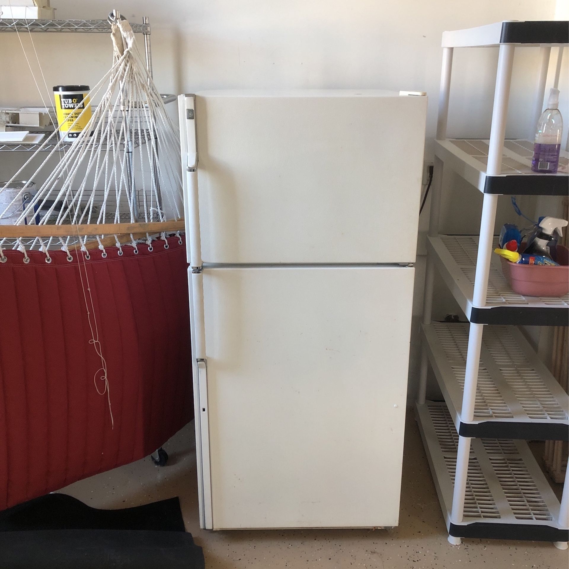 GE Fridge/freezer