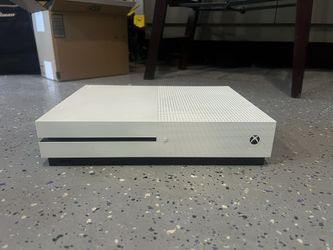 Xbox One S With 5 Racing Games