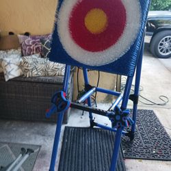 NEW AXE BULLSEYE FAMILY FAUN YARD GAME ALL FOLDS UP TO STORE AWAY EASY 48 FINAL PRICE 