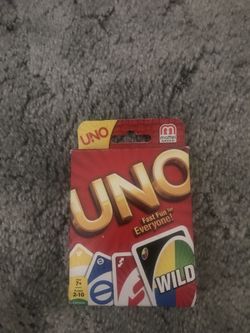 Uno card game