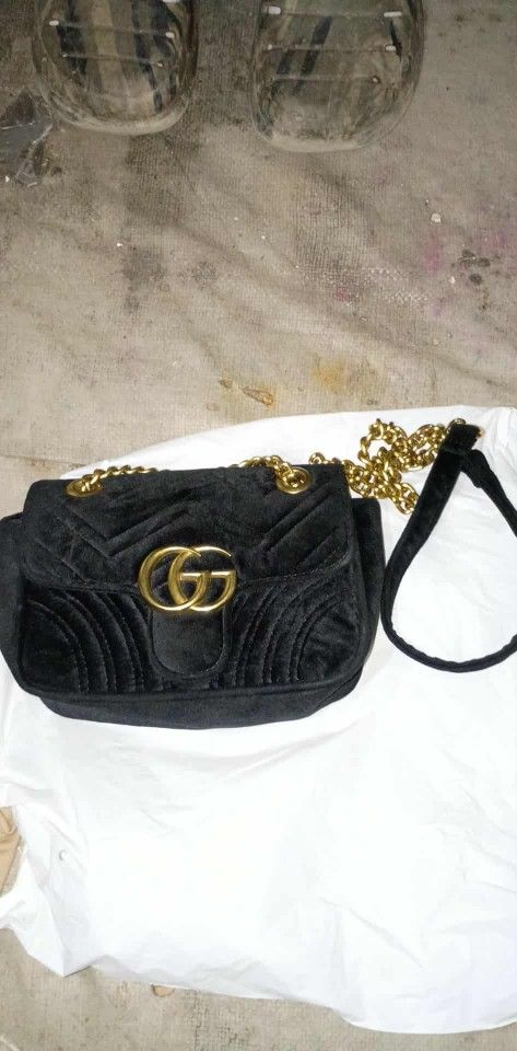 Gucci GG Marmont Velvet Shoulder Bag $350