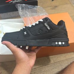 Lv Trainer Black