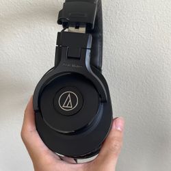 audio technica ATH M30X studio headphones