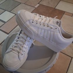 Adidas  Nizza Size 8.5