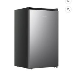 Hisense 4.4 Cu ft Single Door Mini Refrigerator