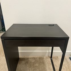 Table With Draw
