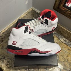 Jordan 5 Fire Red